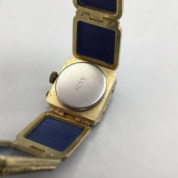 Vintage Chaika Yanka Hidden Dial Womens Watch 20mm Gold Tone Blue Manual Wind